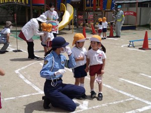 交通安全教室としゃぼん玉