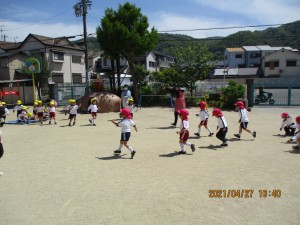 年少／みんなでお外で遊んだよ♪