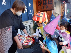 地域交流　～ハロウィンパーティー～