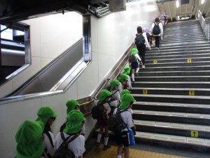 年長組　電車遠足　天王寺動物園！！