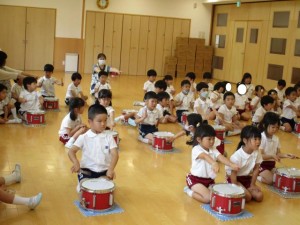 太鼓の練習楽しいな♪年長組