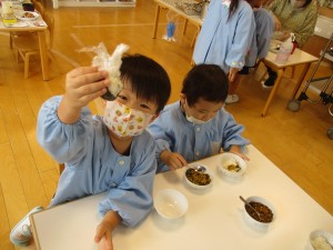 年少組★おにぎりをつくったよ