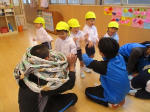 繩手中学校との交流会　最終日でした　年少組