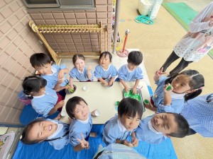 ★年中組★　感触あそび～寒天ゼリー～